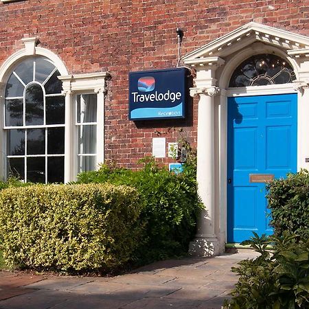 Travelodge Birmingham Kingswinford Exterior photo