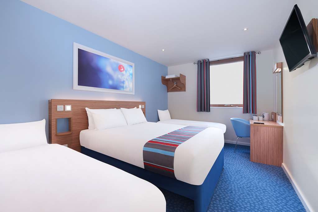 Travelodge Birmingham Kingswinford Room photo
